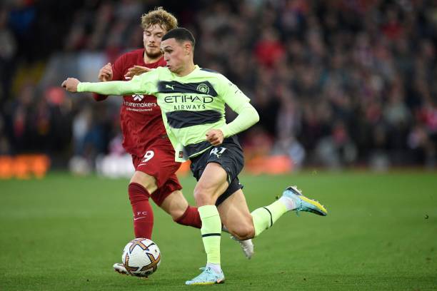 句振聋发聩 句振聋发聩